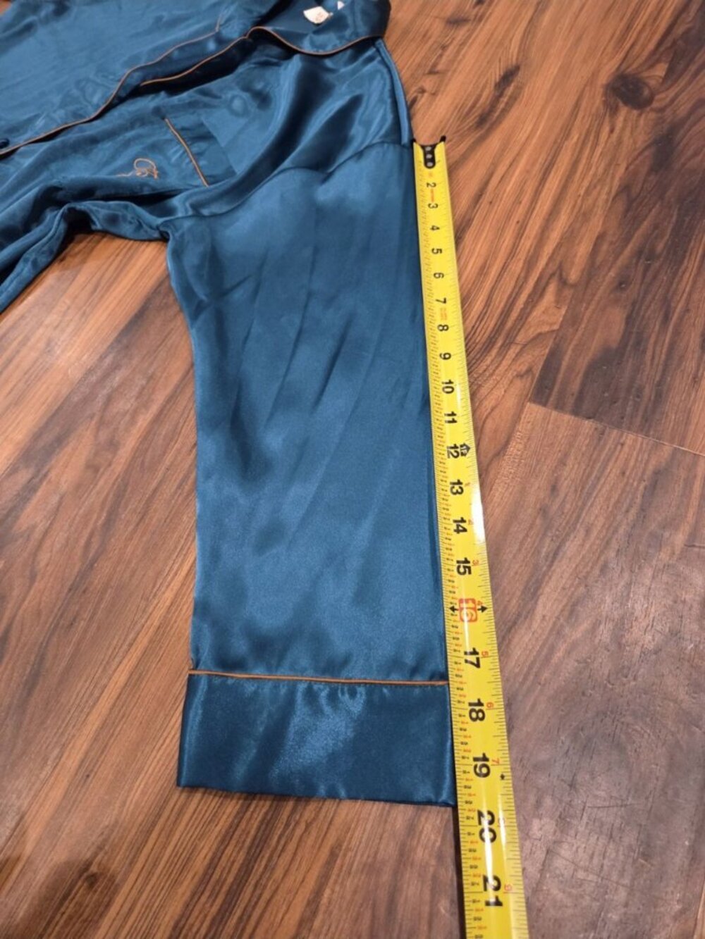 Vtg Victoria’s Secret Gold Label Satin Sleep Shirt Teal Long Sleeve VS Monogram - Picture 10 of 11